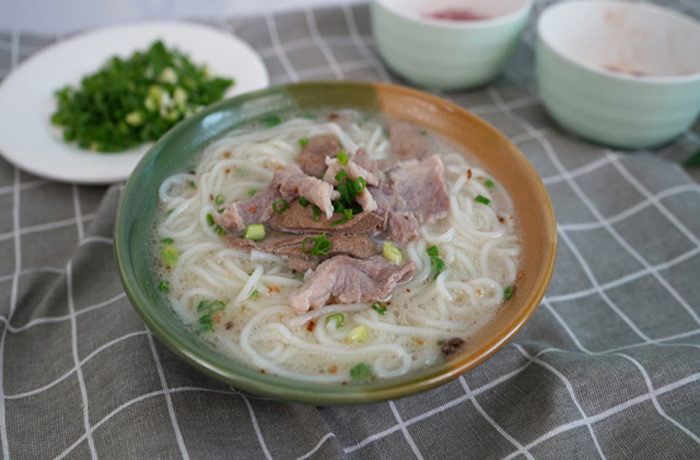 桥西原味汤粉王培训